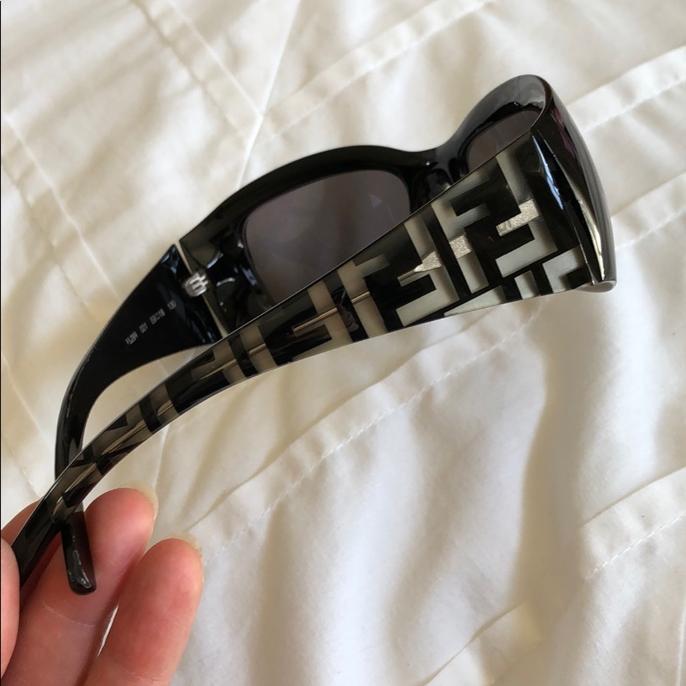 Black Logo Fendi Sunglasses